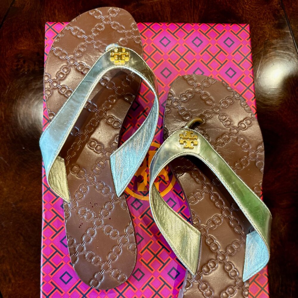Tory Burch Women’s Designer Metallic Gold/Silver Leather Flip Flop, Size 11